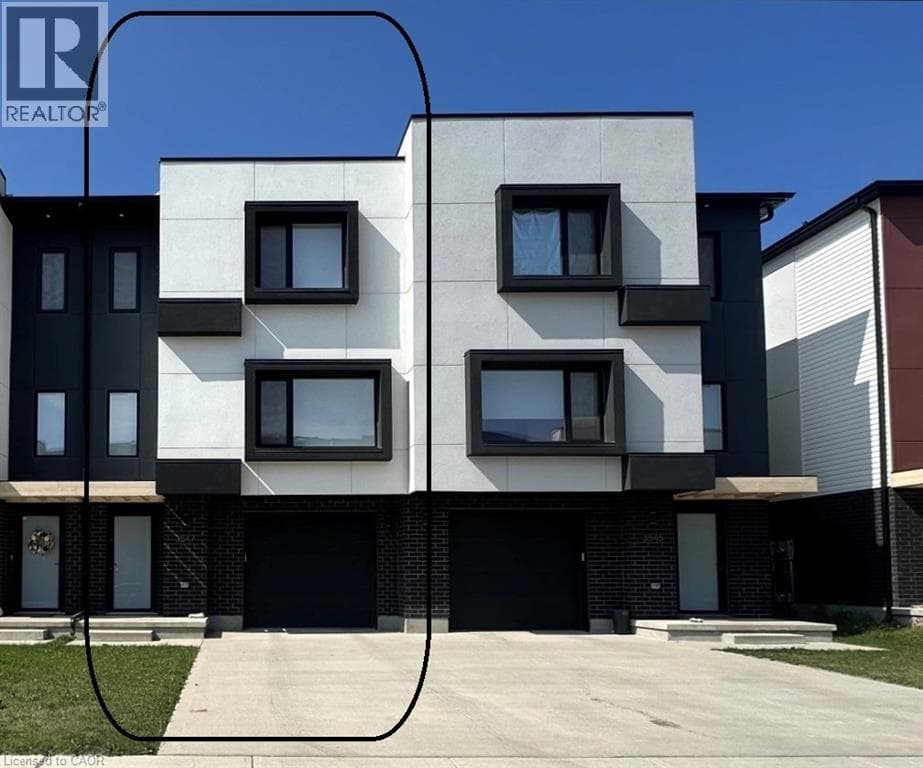 London — London - Main photo