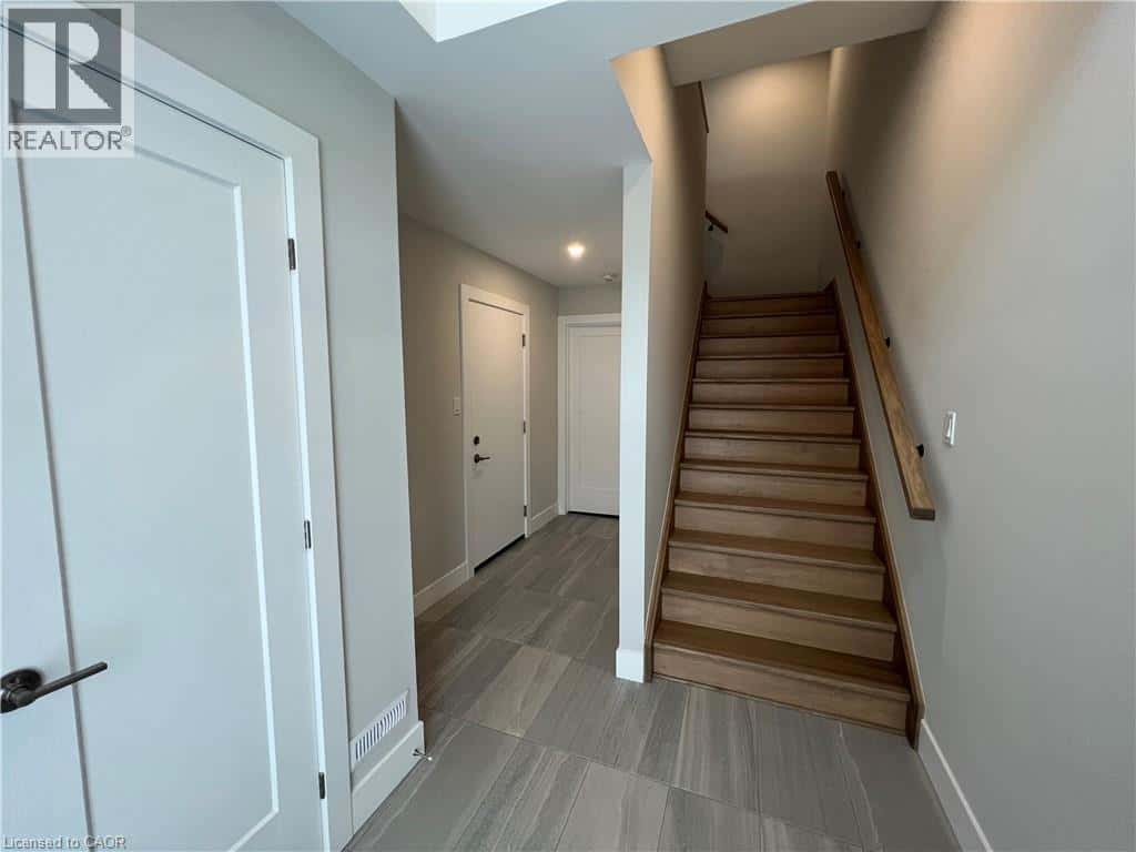 London — London - Photo 2 of 14