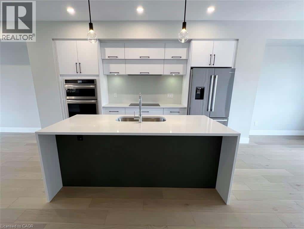 London — London - Photo 4 of 14