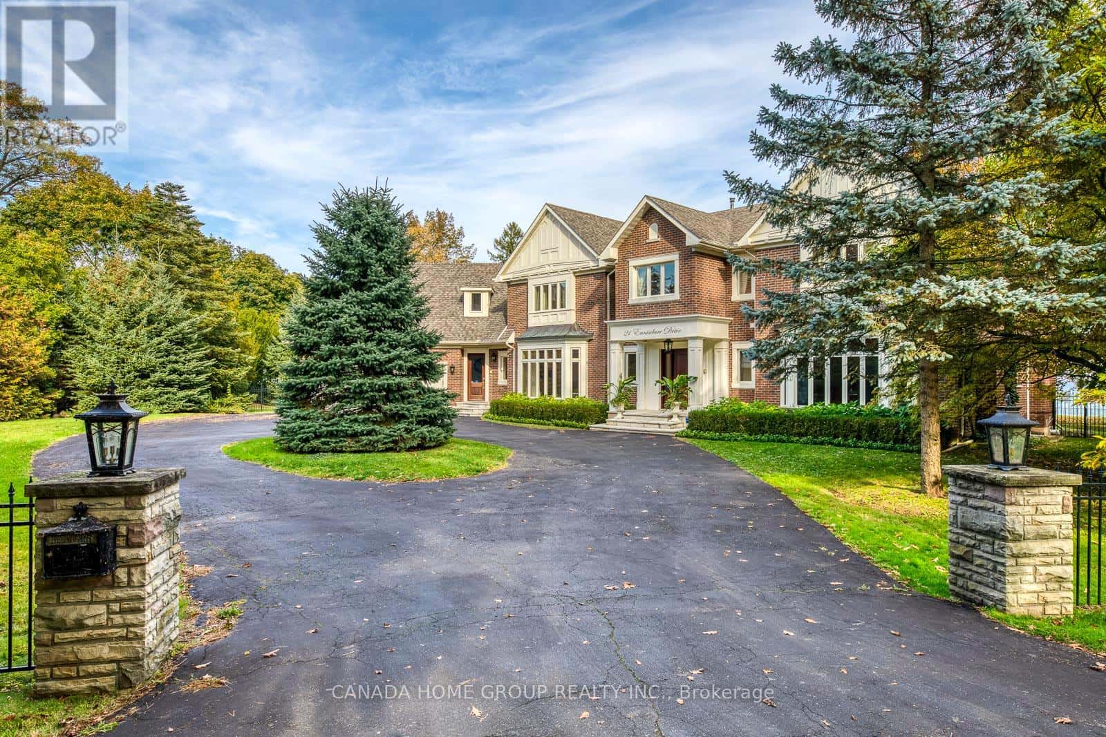 21 ENNISCLARE DRIVE E — Oakville (MO Morrison), Ontario - Photo 3 of 35