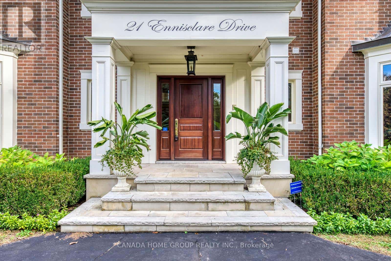 21 ENNISCLARE DRIVE E — Oakville (MO Morrison), Ontario - Photo 5 of 35