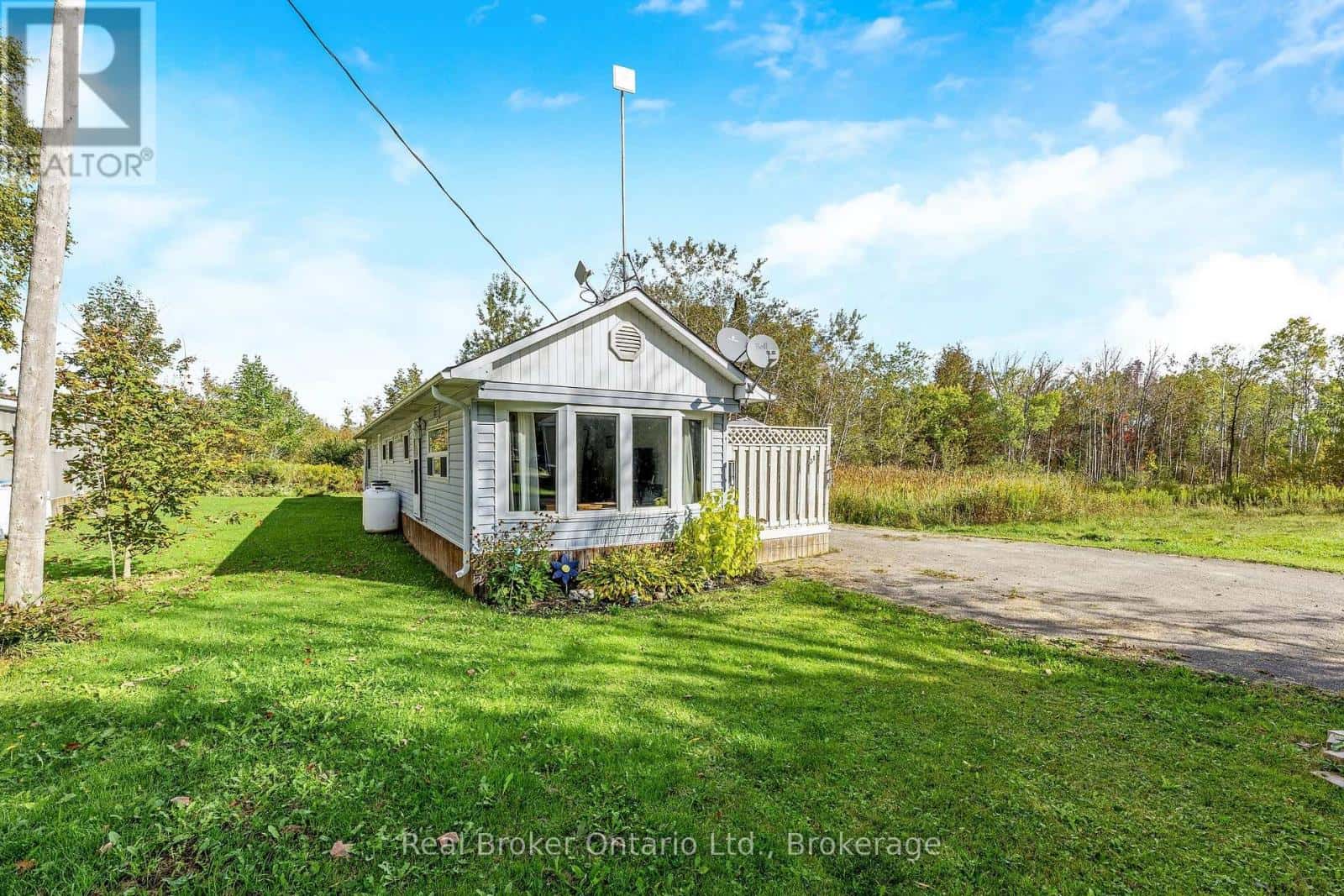 31 - 026585 89 HIGHWAY — Southgate, Ontario - Photo 3 of 40