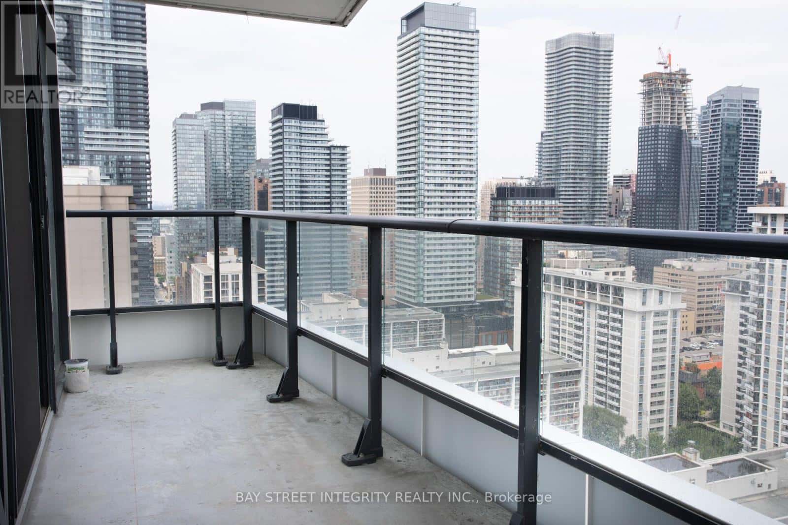 Toronto (Church-Yonge Corridor) — Toronto (Church-Yonge Corridor) - Photo 5 of 13