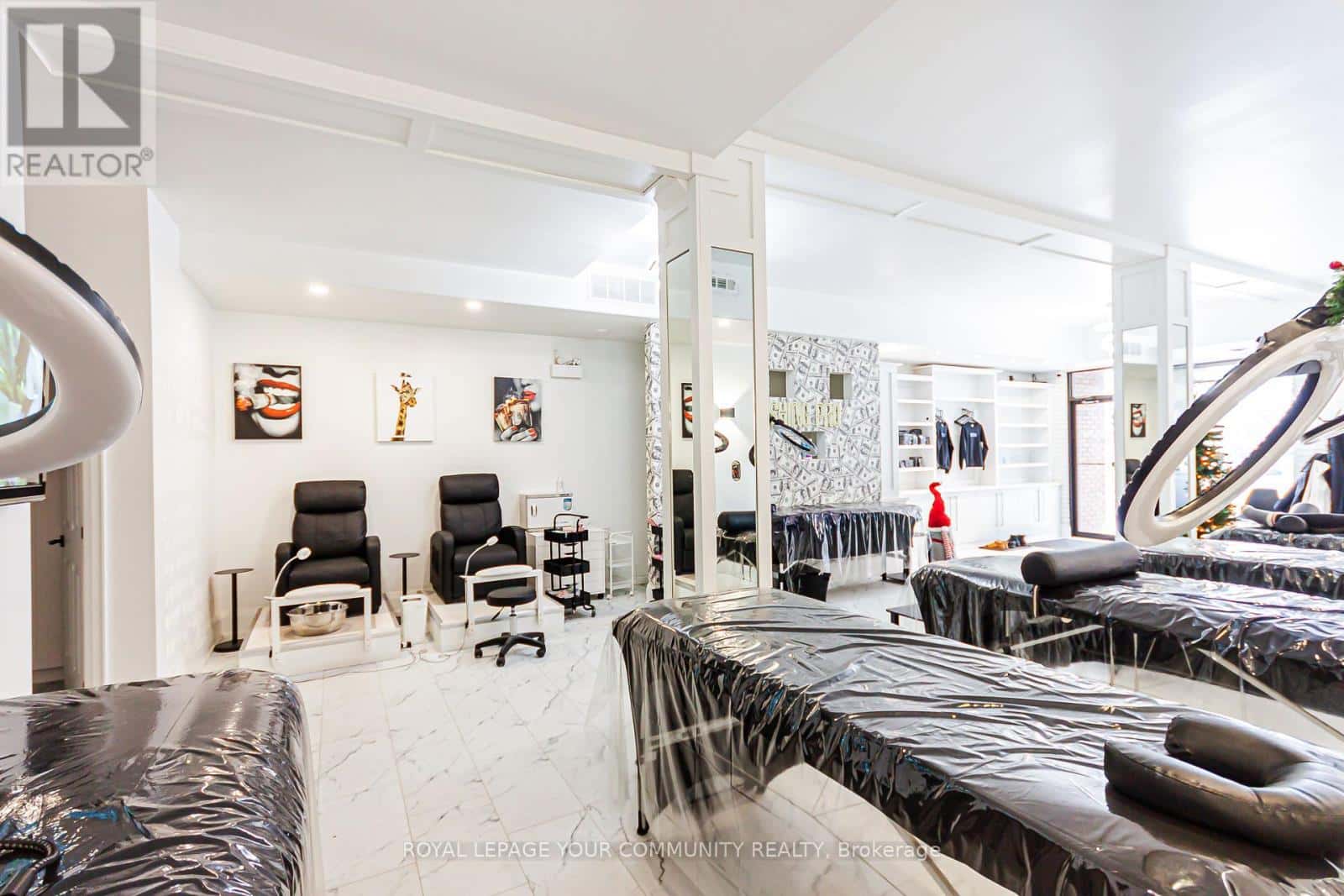 204 BROCK STREET S — Whitby (Downtown Whitby) - Photo 5 of 20