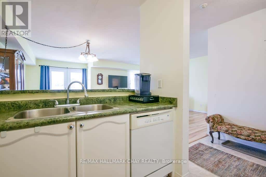 203 - 125 BOND STREET — Orillia, Ontario - Photo 4 of 29