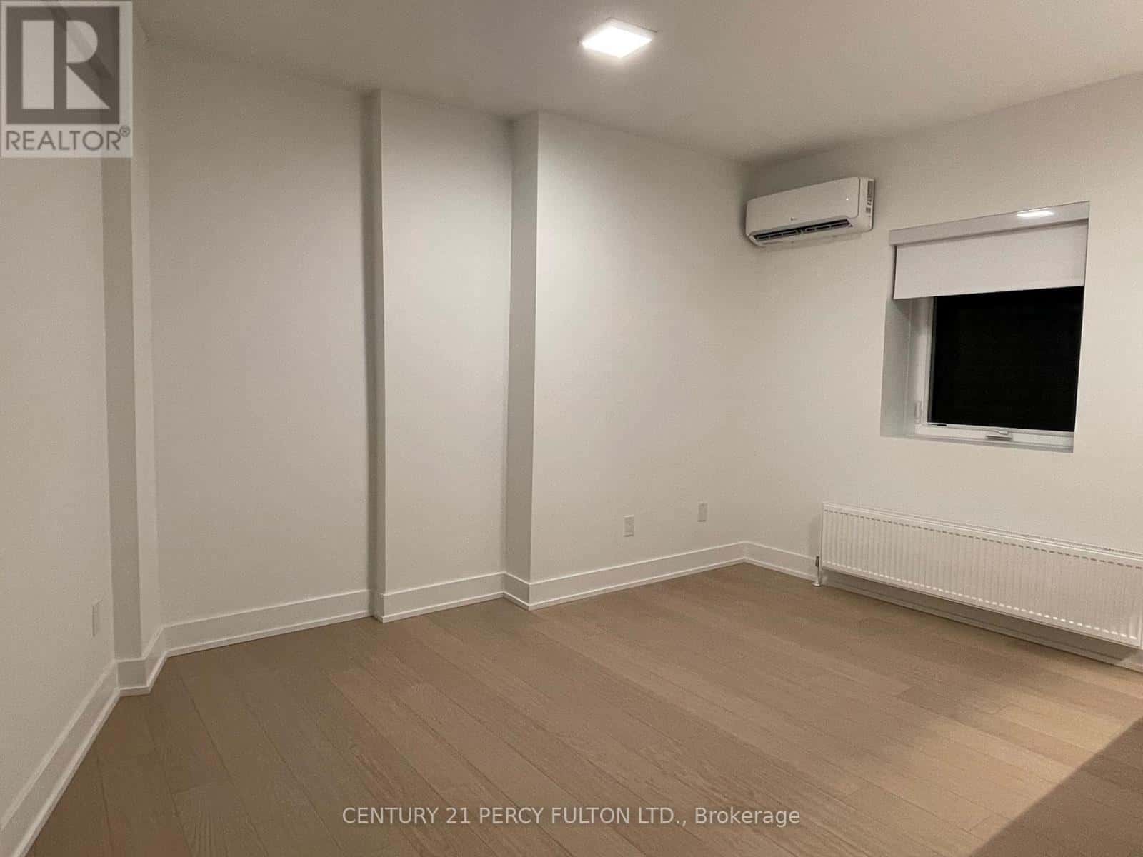 Toronto (High Park-Swansea) — Toronto (High Park-Swansea) - Photo 3 of 8