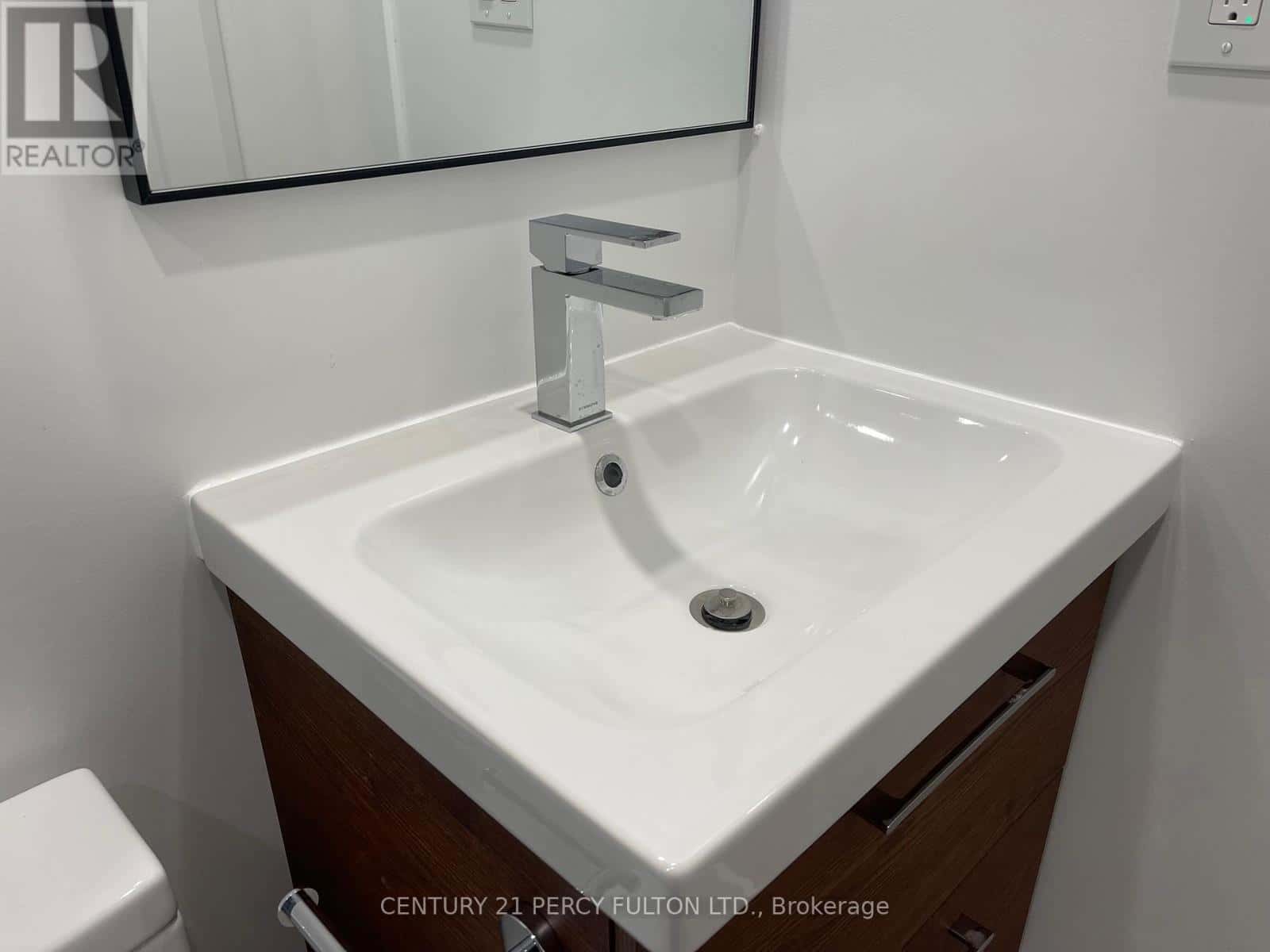 Toronto (High Park-Swansea) — Toronto (High Park-Swansea) - Photo 4 of 8