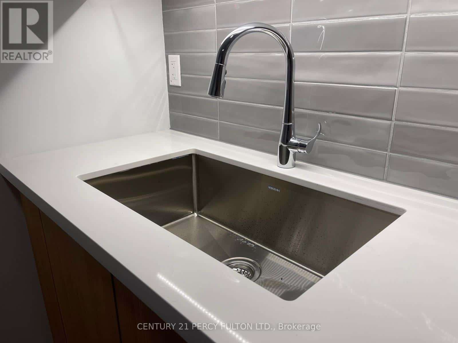 Toronto (High Park-Swansea) — Toronto (High Park-Swansea) - Photo 5 of 8