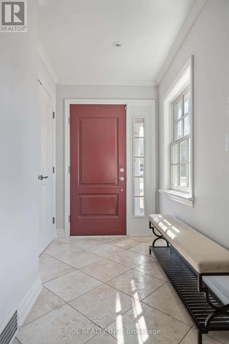 1207 LINBROOK ROAD — Oakville (MO Morrison), Ontario - Photo 2 of 37