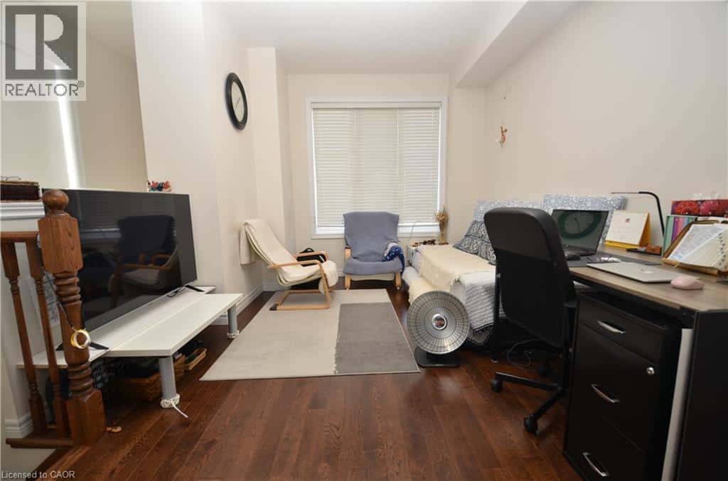 Ancaster — Ancaster - Photo 4 of 10