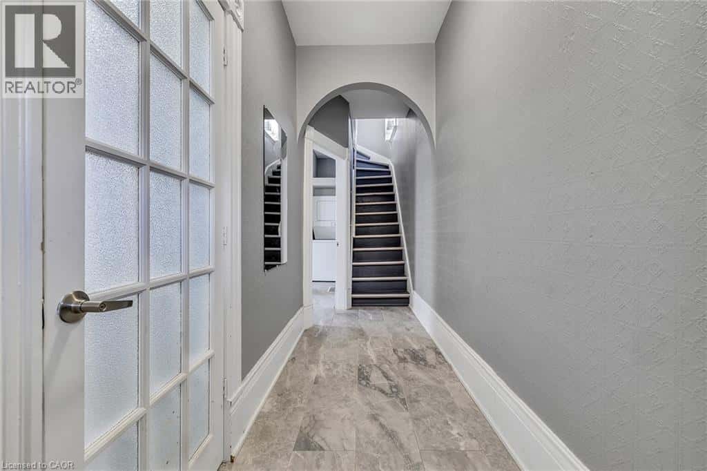 Brantford — Brantford - Photo 2 of 21