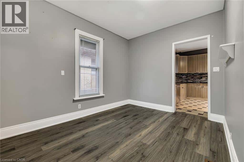 174 WILLIAM Street Unit# 2 — Brantford - Photo 5 of 16