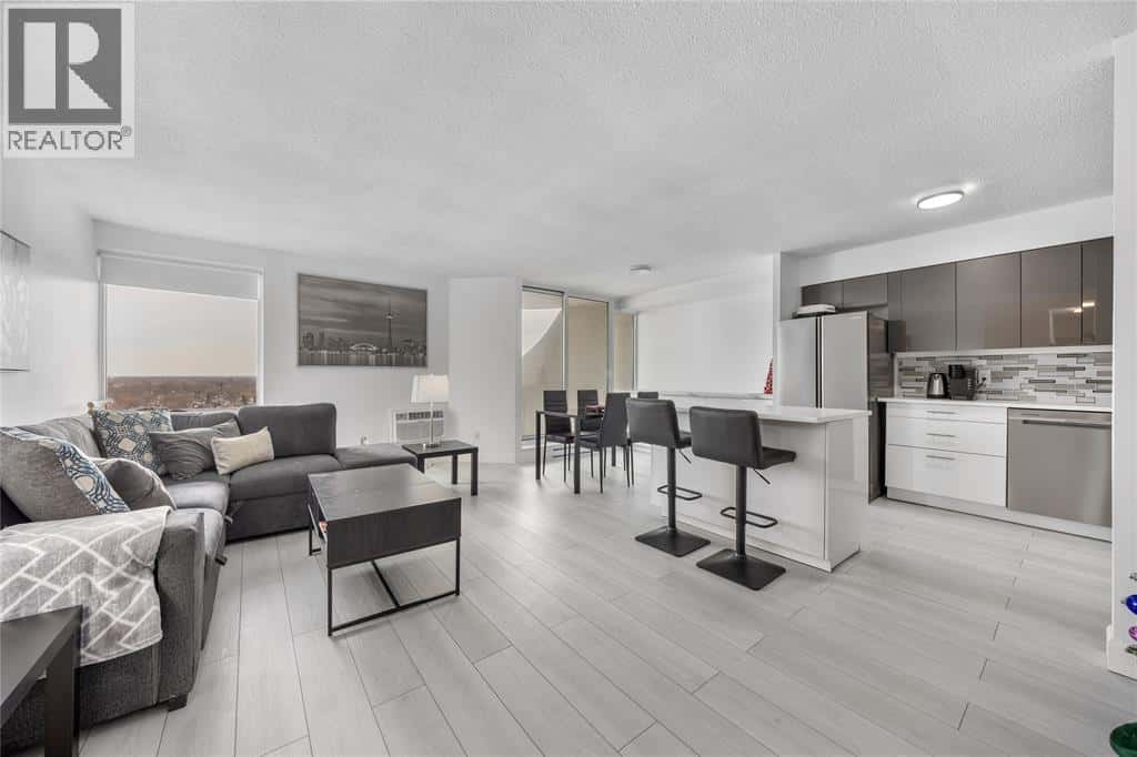 155 FRONT STREET North Unit# 1410 — Sarnia, Ontario - Photo 2 of 24