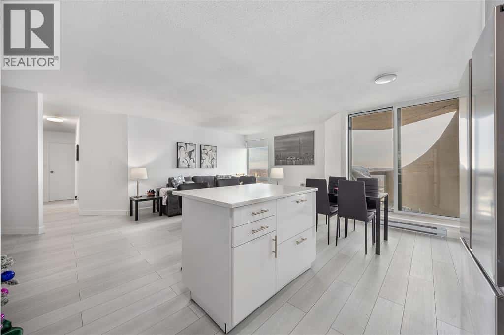 155 FRONT STREET North Unit# 1410 — Sarnia, Ontario - Photo 3 of 24