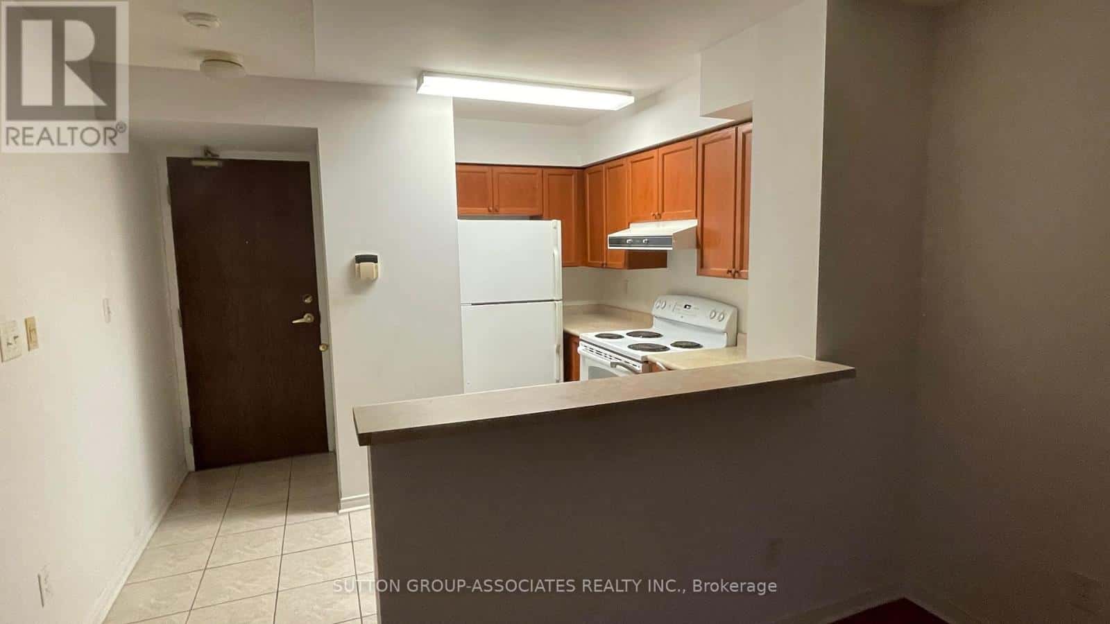 710 - 39 ONEIDA CRESCENT — Richmond Hill (Langstaff) - Photo 3 of 5