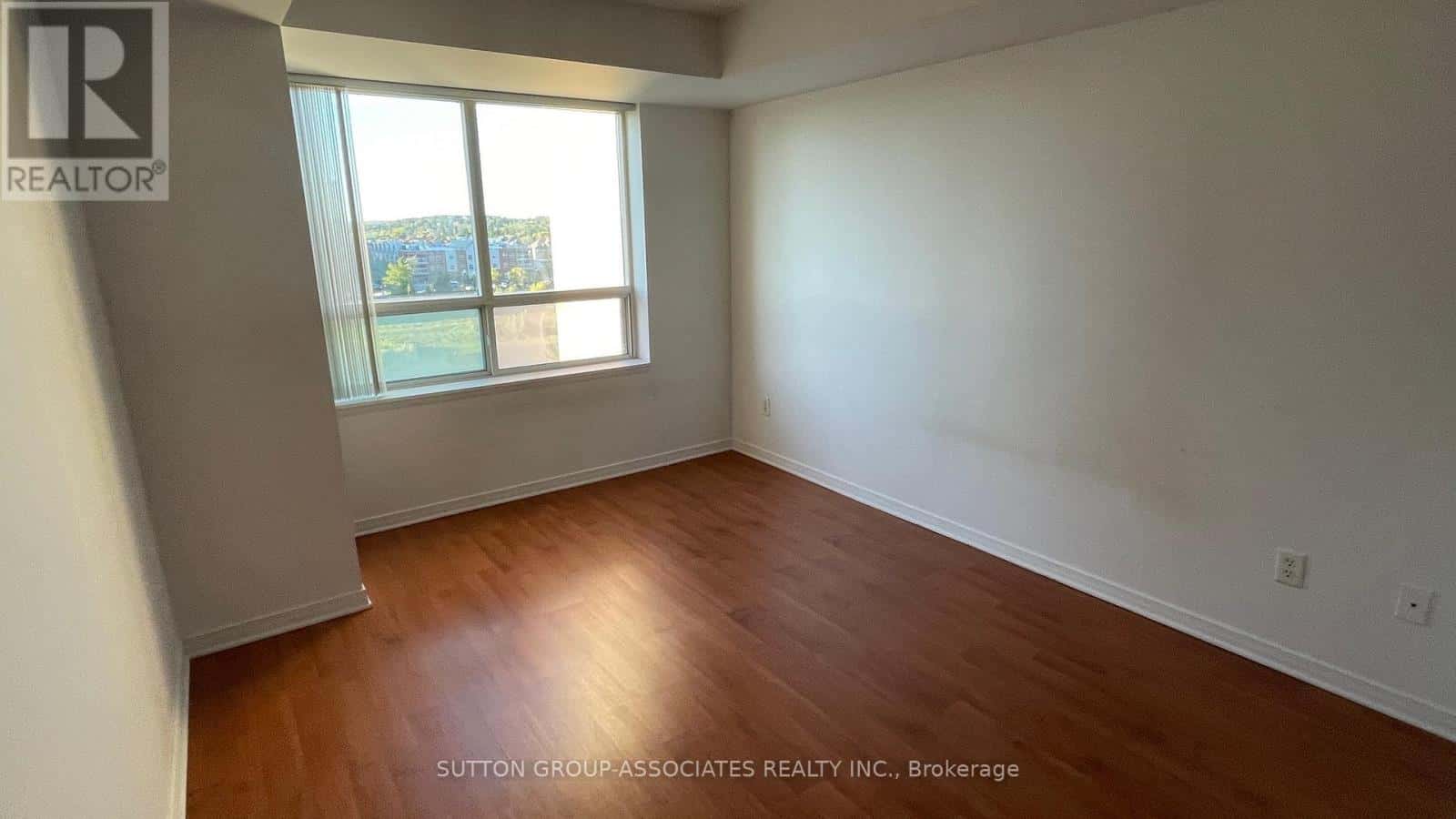 710 - 39 ONEIDA CRESCENT — Richmond Hill (Langstaff) - Photo 4 of 5