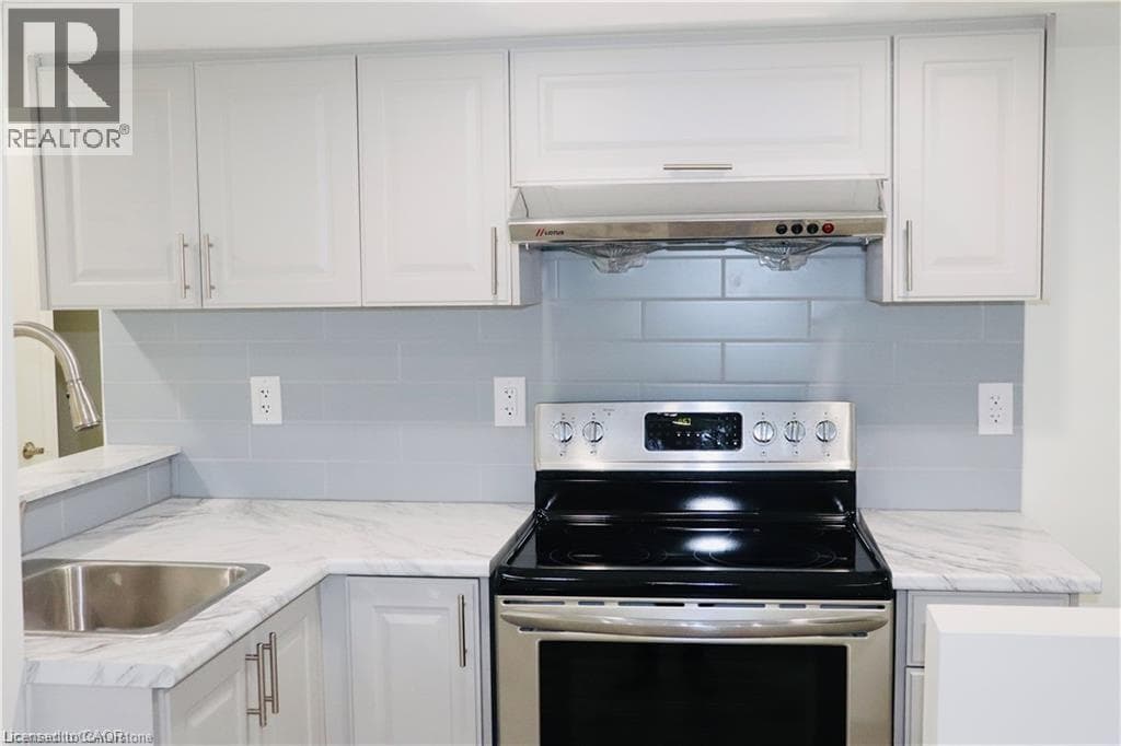 Kitchener — Kitchener - Main photo