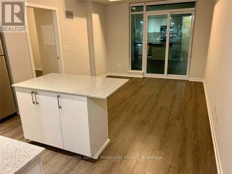 Mississauga (Central Erin Mills) — Mississauga (Central Erin Mills) - Photo 5 of 22