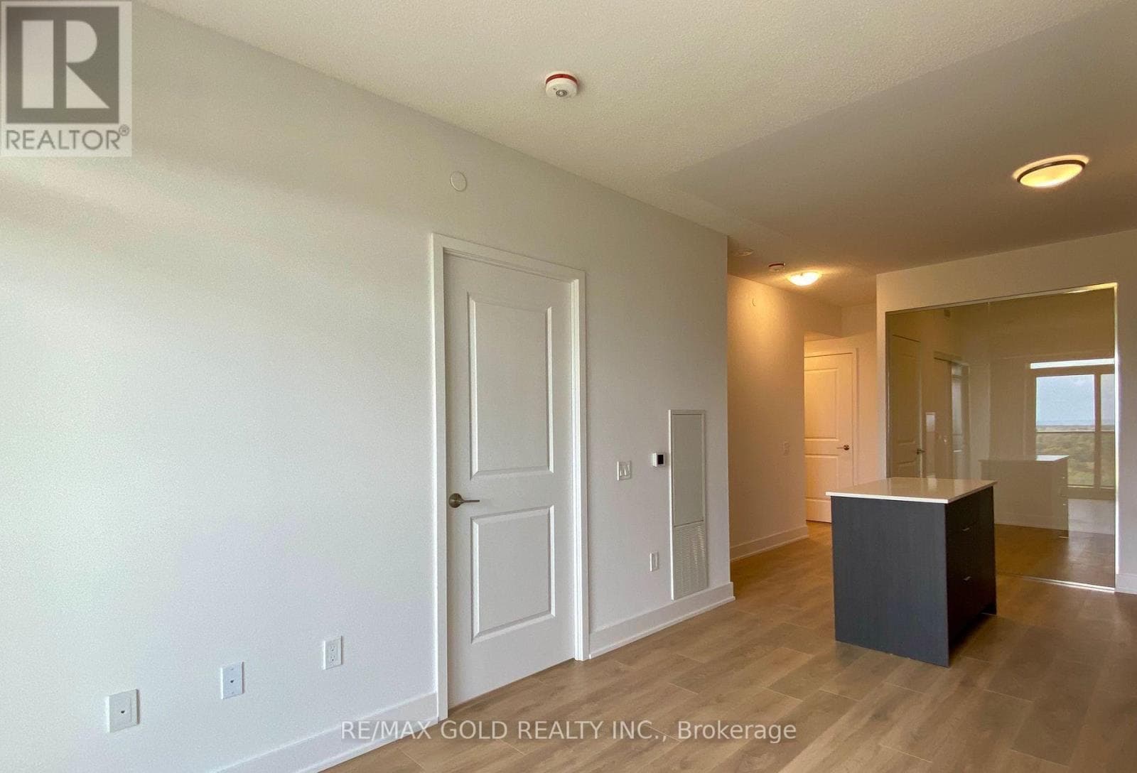 Mississauga (City Centre) — Mississauga (City Centre) - Main photo