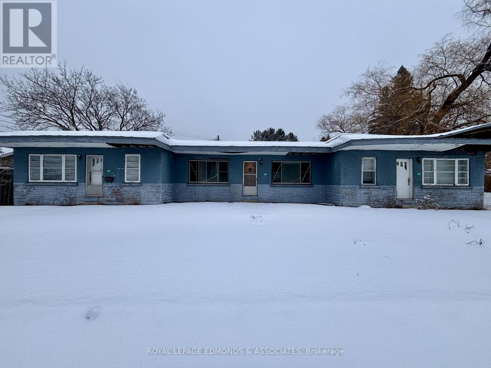 1887 PETAWAWA BOULEVARD — Petawawa, Ontario - Main photo