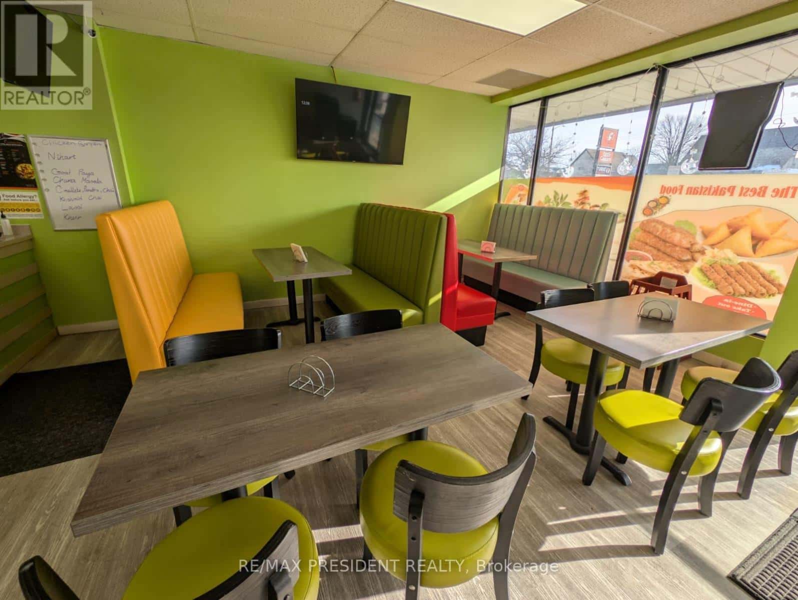 London South (South J) — London South (South J) - Photo 3 of 8