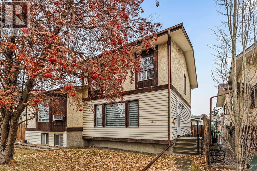 4716B 44 Avenue NE — Calgary, Alberta - Photo 3 of 29