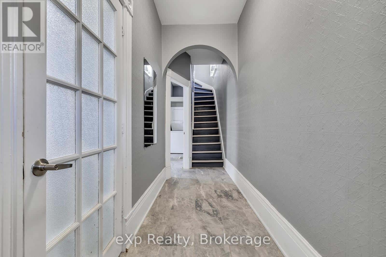 Brantford — Brantford - Photo 2 of 21