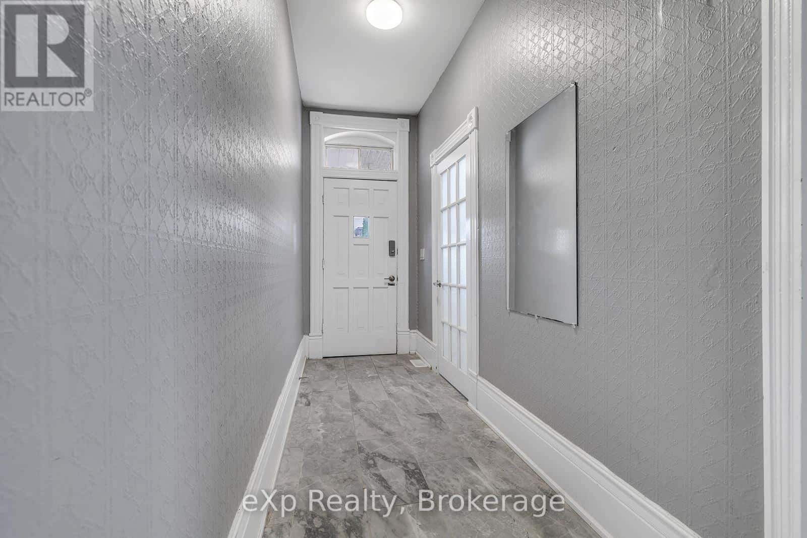 Brantford — Brantford - Photo 3 of 21