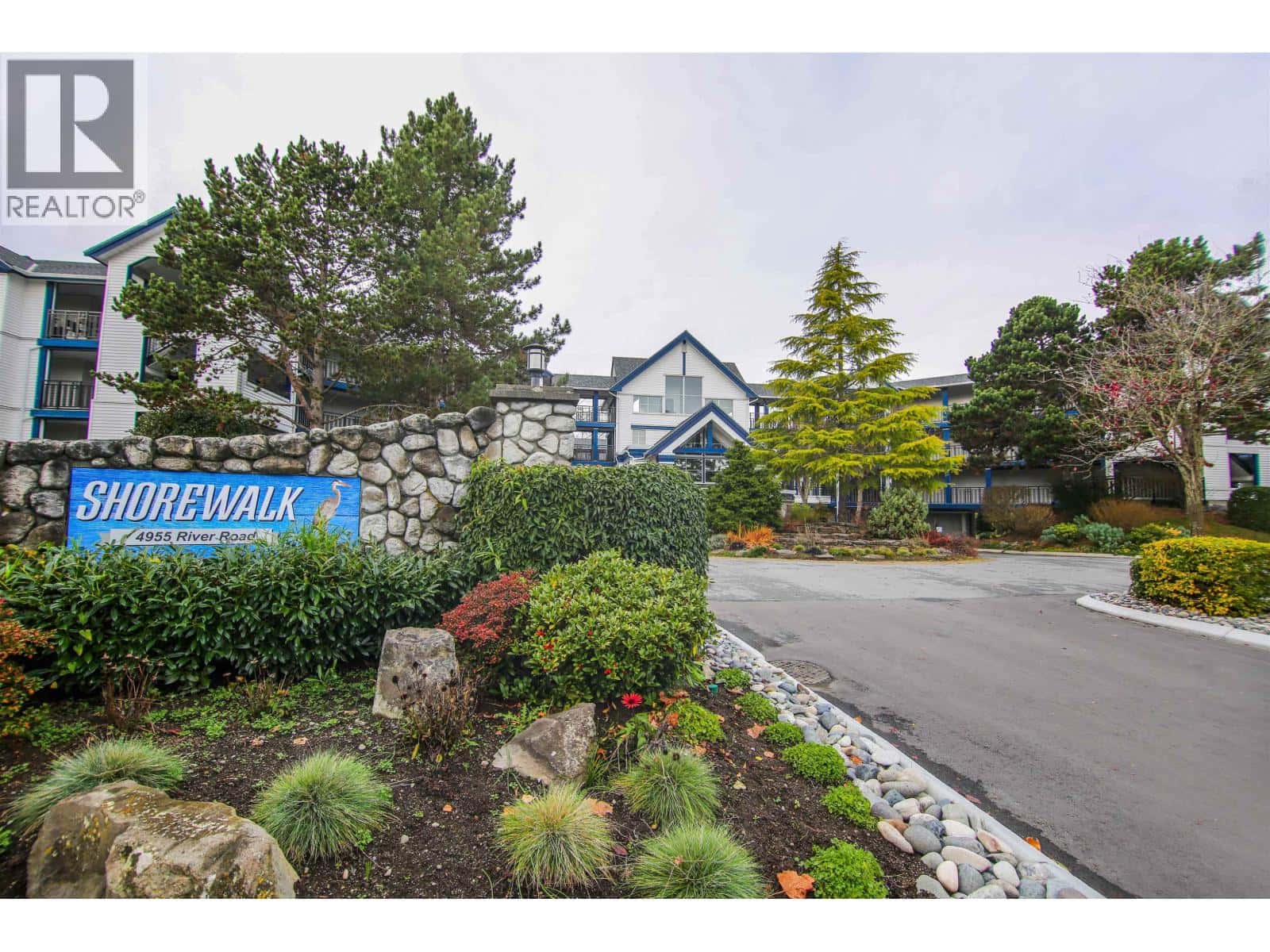 321 4955 RIVER ROAD — Delta, British Columbia - Photo 2 of 24