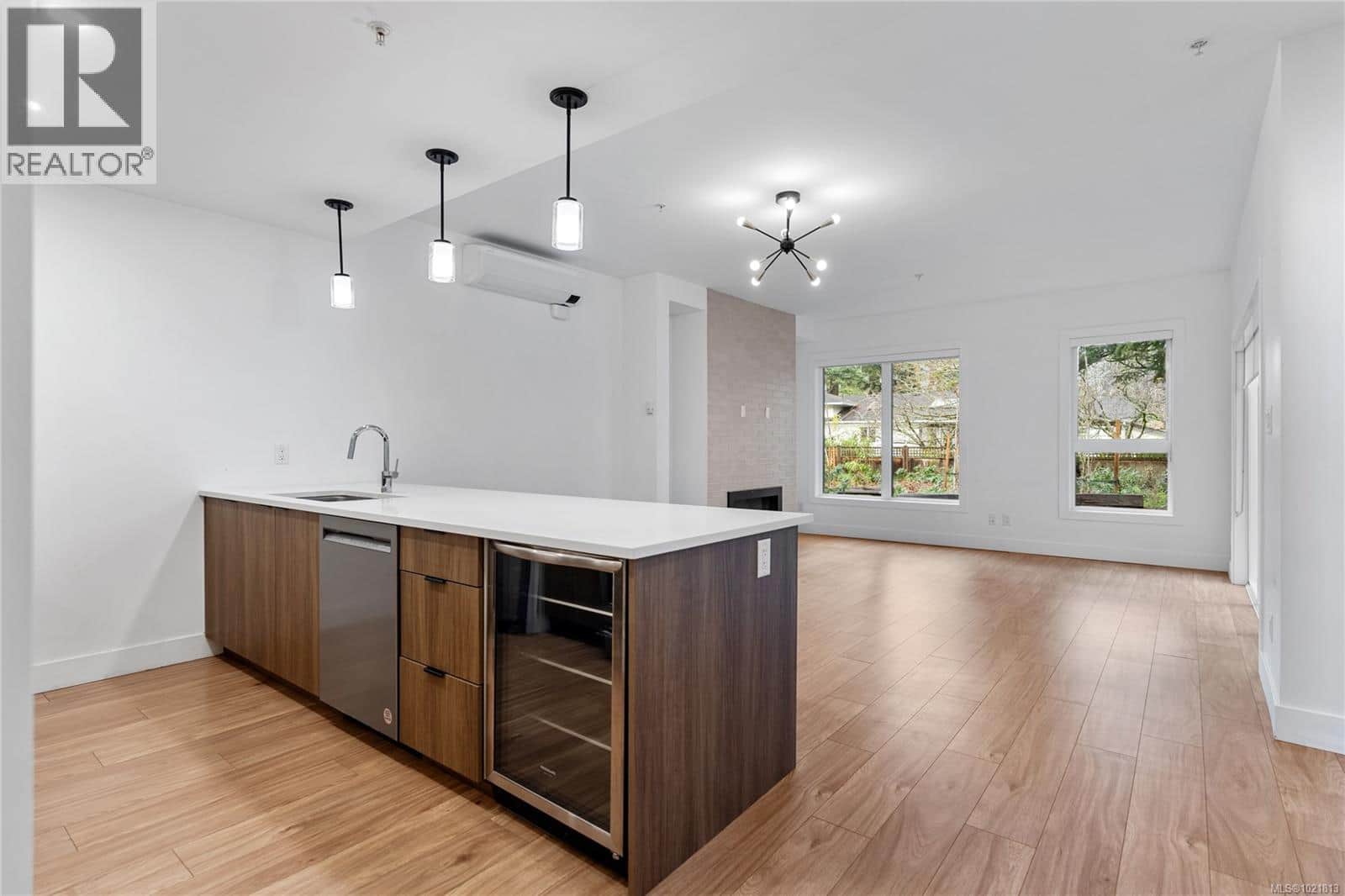 8 2330 Sooke Rd - Photo 2 of 42, Colwood, British Columbia