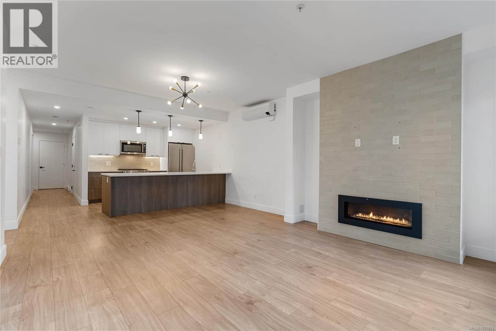 8 2330 Sooke Rd - Photo 4 of 42, Colwood, British Columbia