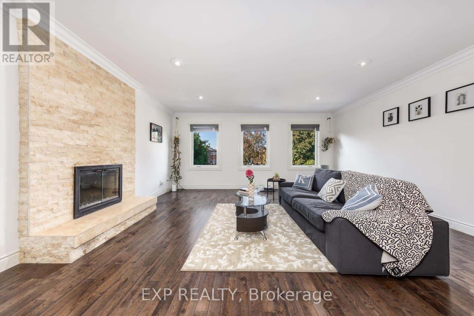 158 MILLCROFT WAY N — Vaughan (Brownridge), Ontario - Photo 5 of 26