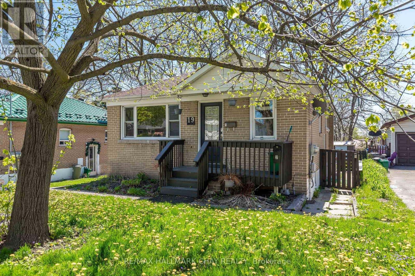 Barrie (Wellington) — Barrie (Wellington) - Photo 2 of 14