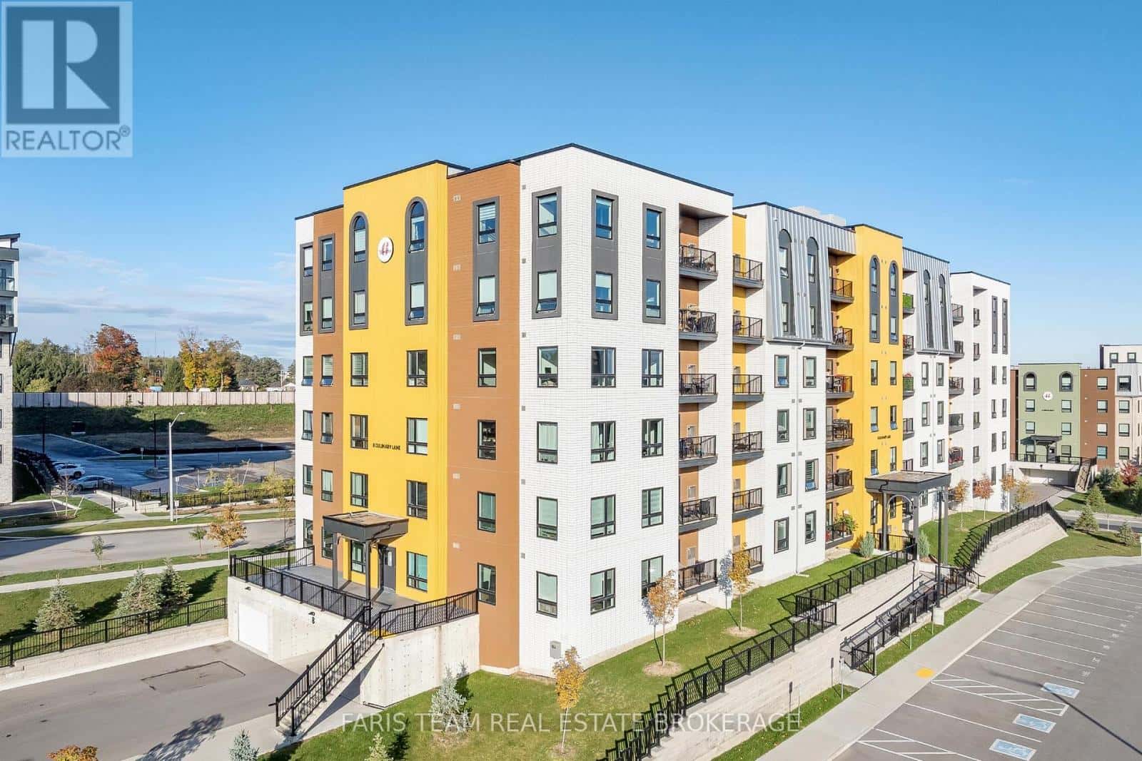 102 - 8 CULINARY LANE — Barrie, Ontario - Photo 3 of 42