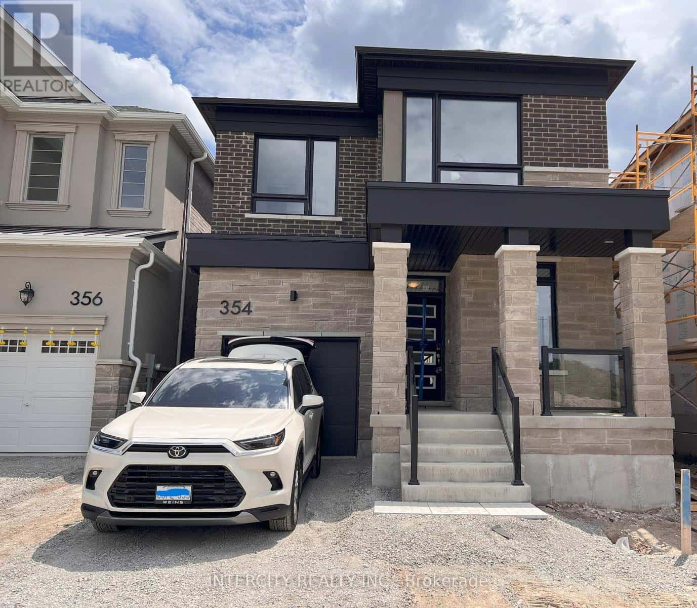 354 MADELAINE DRIVE — Barrie (Painswick South) - Photo 2 of 26