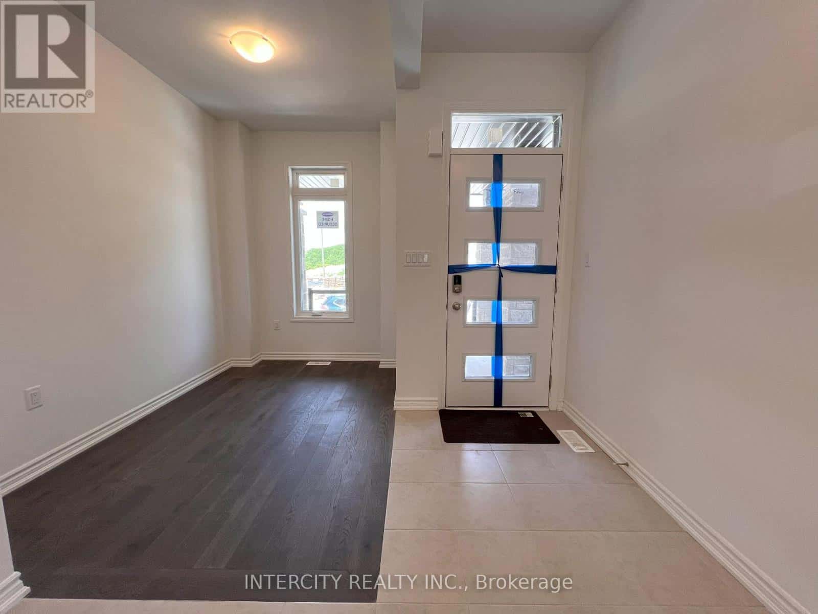 354 MADELAINE DRIVE — Barrie (Painswick South) - Photo 4 of 26