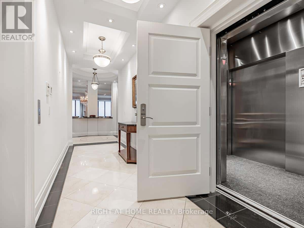 Toronto (Mimico) — Toronto (Mimico) - Photo 3 of 39