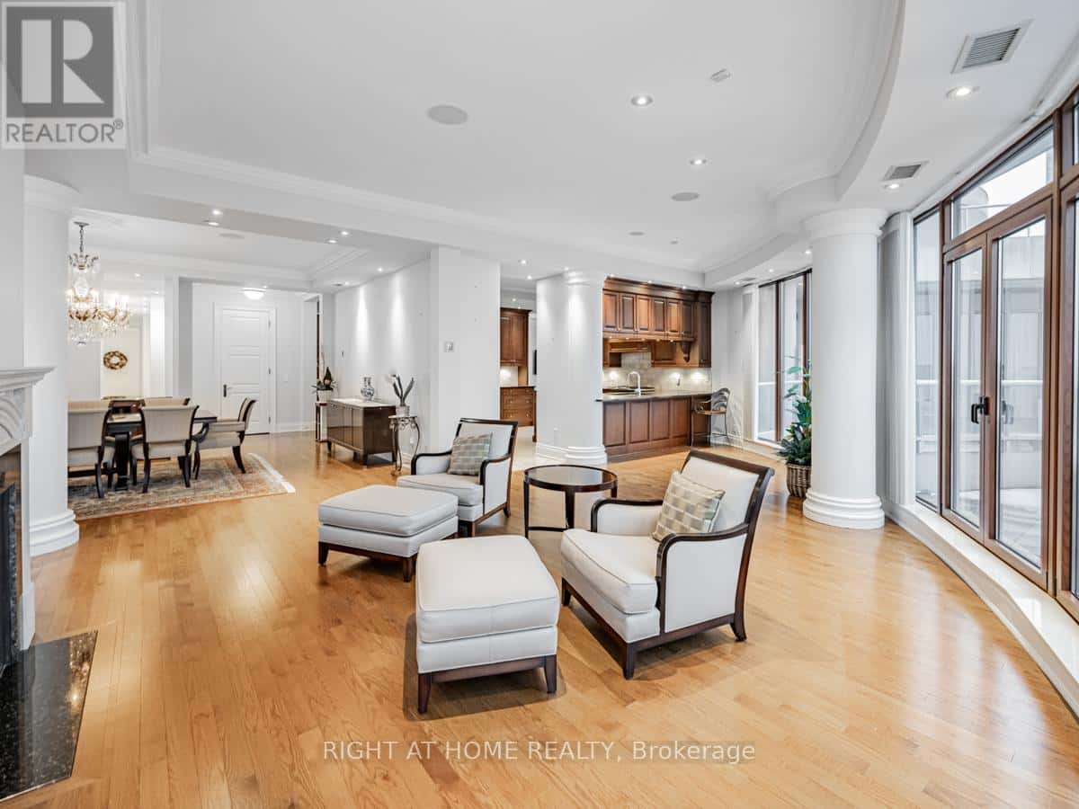 Toronto (Mimico) — Toronto (Mimico) - Photo 5 of 39