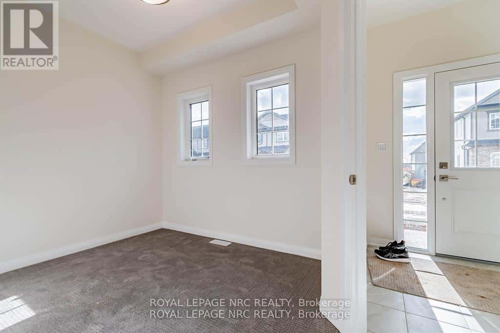 Fort Erie (Lakeshore) — Fort Erie (Lakeshore) - Photo 4 of 32