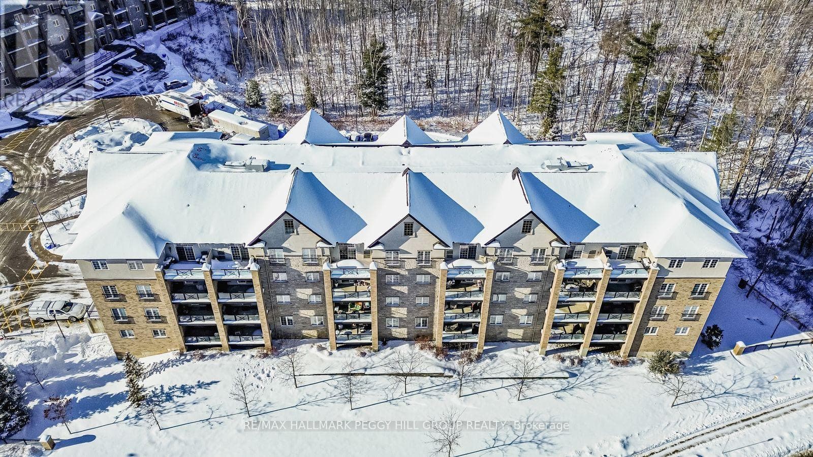 402 - 40 FERNDALE DRIVE S — Barrie (Ardagh), Ontario - Main photo