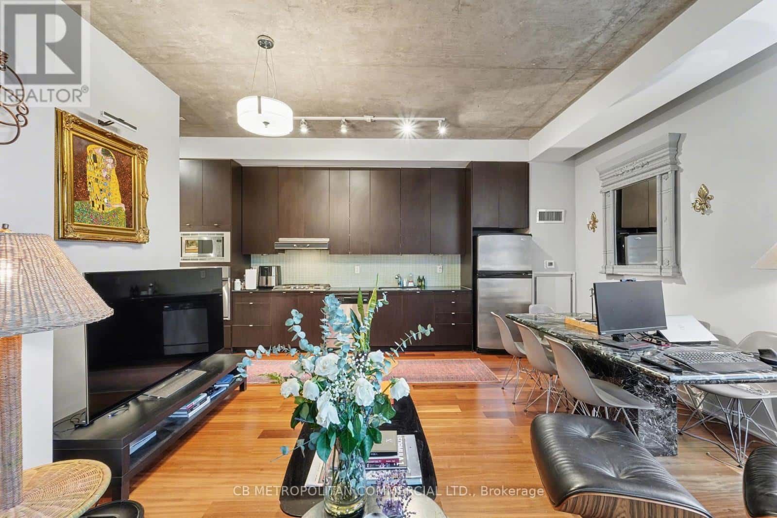 Toronto (Waterfront Communities) — Toronto (Waterfront Communities) - Photo 3 of 23