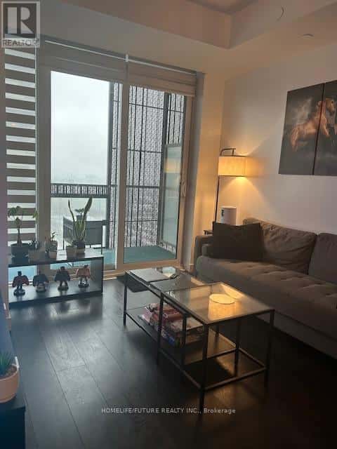 Toronto (Mount Pleasant West) — Toronto (Mount Pleasant West) - Photo 3 of 5