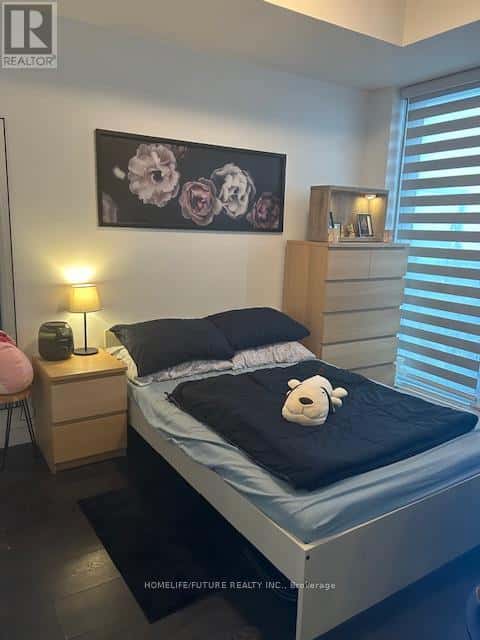 Toronto (Mount Pleasant West) — Toronto (Mount Pleasant West) - Photo 4 of 5