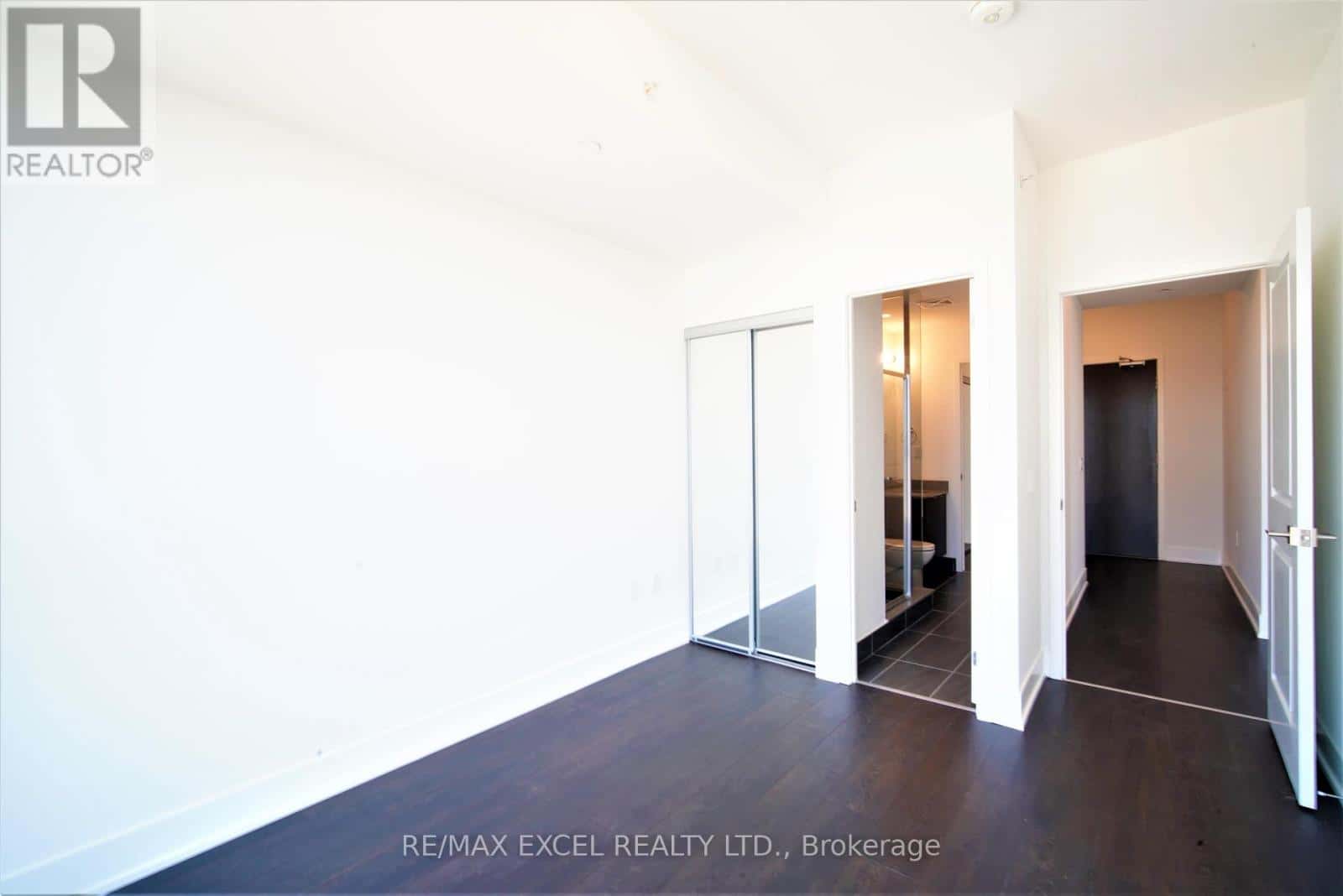 2607 - 2908 HIGHWAY 7 ROAD — Vaughan (Concord), Ontario - Photo 5 of 27