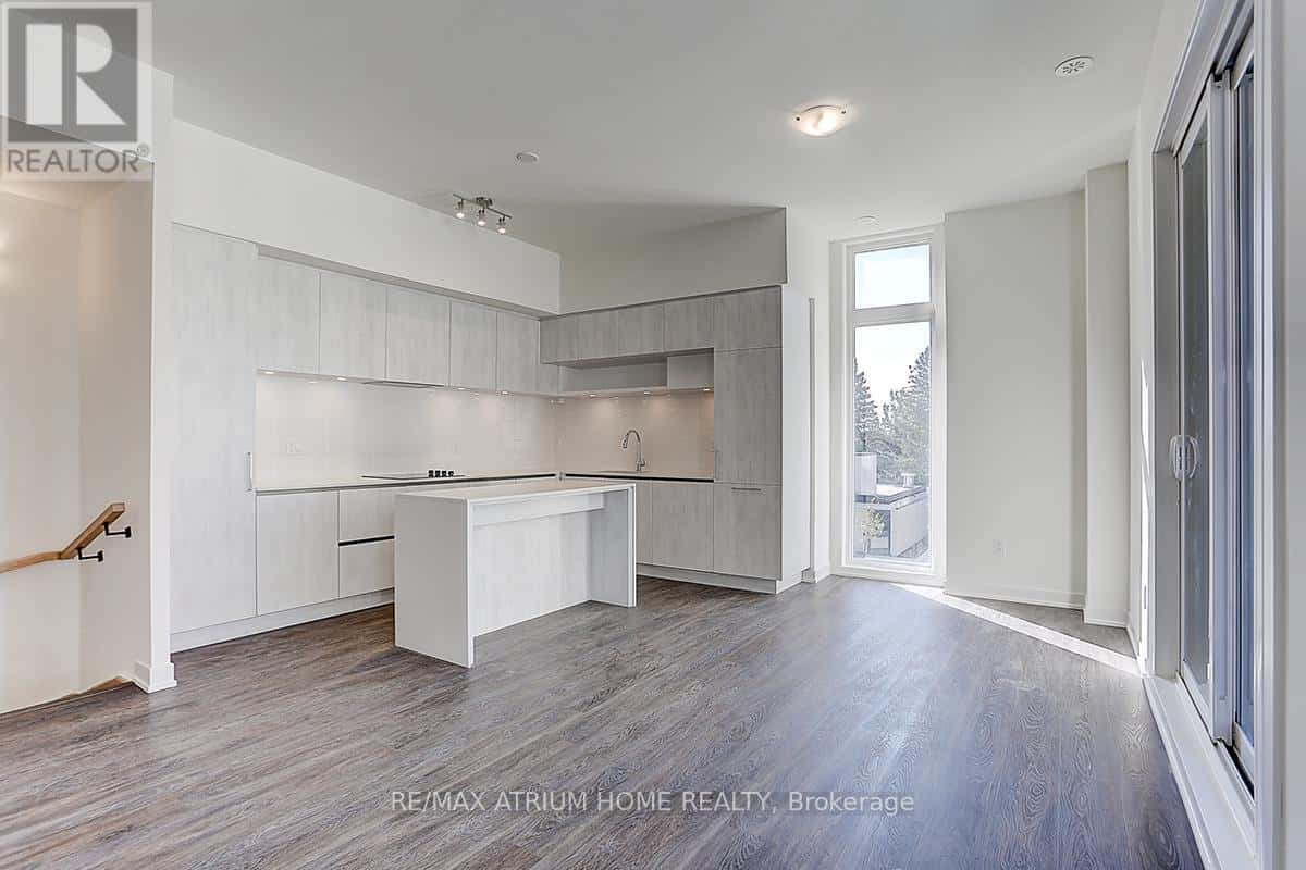 1103 - 12 DAVID EYER ROAD — Richmond Hill, Ontario - Photo 5 of 29