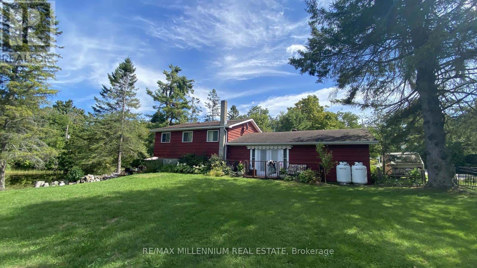 3741 CEDAR RAPIDS DRIVE S — Severn (Marchmont), Ontario - Photo 2 of 39