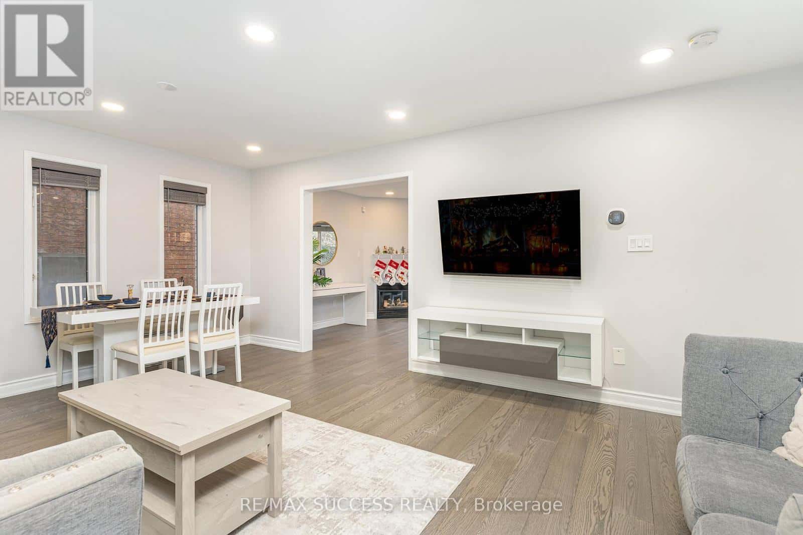 Mississauga (Hurontario) — Mississauga (Hurontario) - Photo 4 of 24