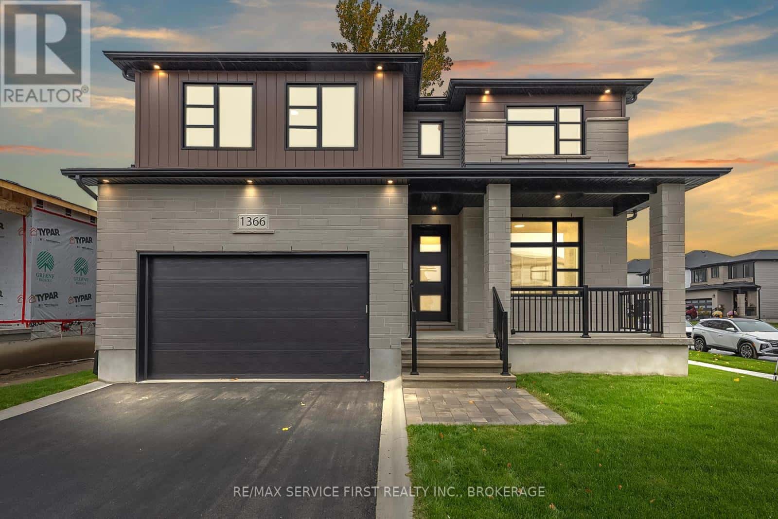 1366 Woodfield Crescent