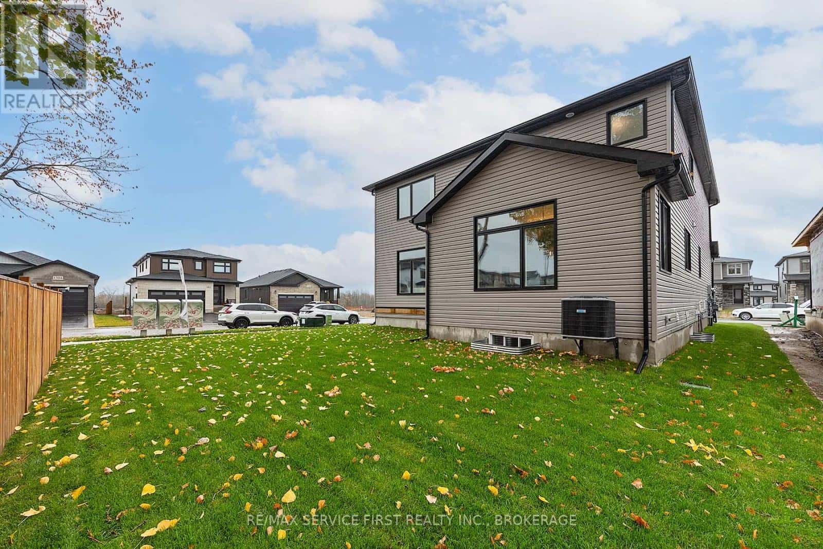 1366 WOODFIELD CRESCENT — Kingston (City Northwest), Ontario - Photo 5 of 49