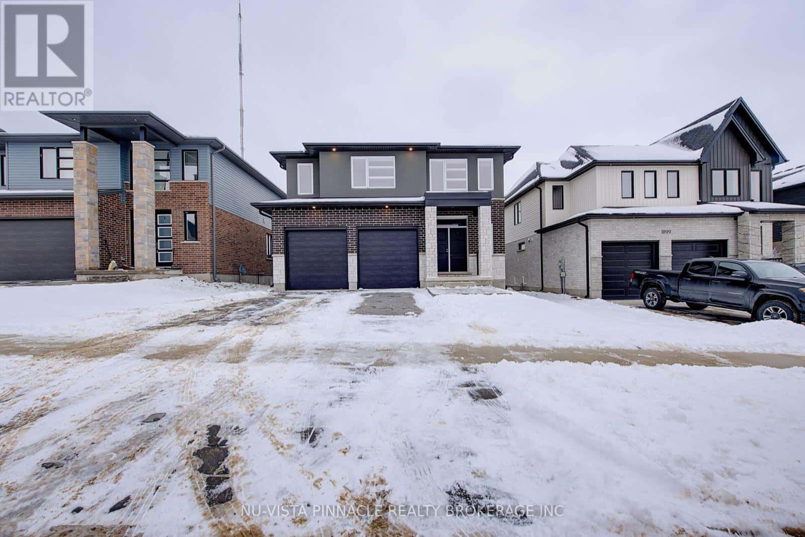 1895 FOUNTAIN GRASS DRIVE — London South (South B), Ontario - Photo 2 of 40